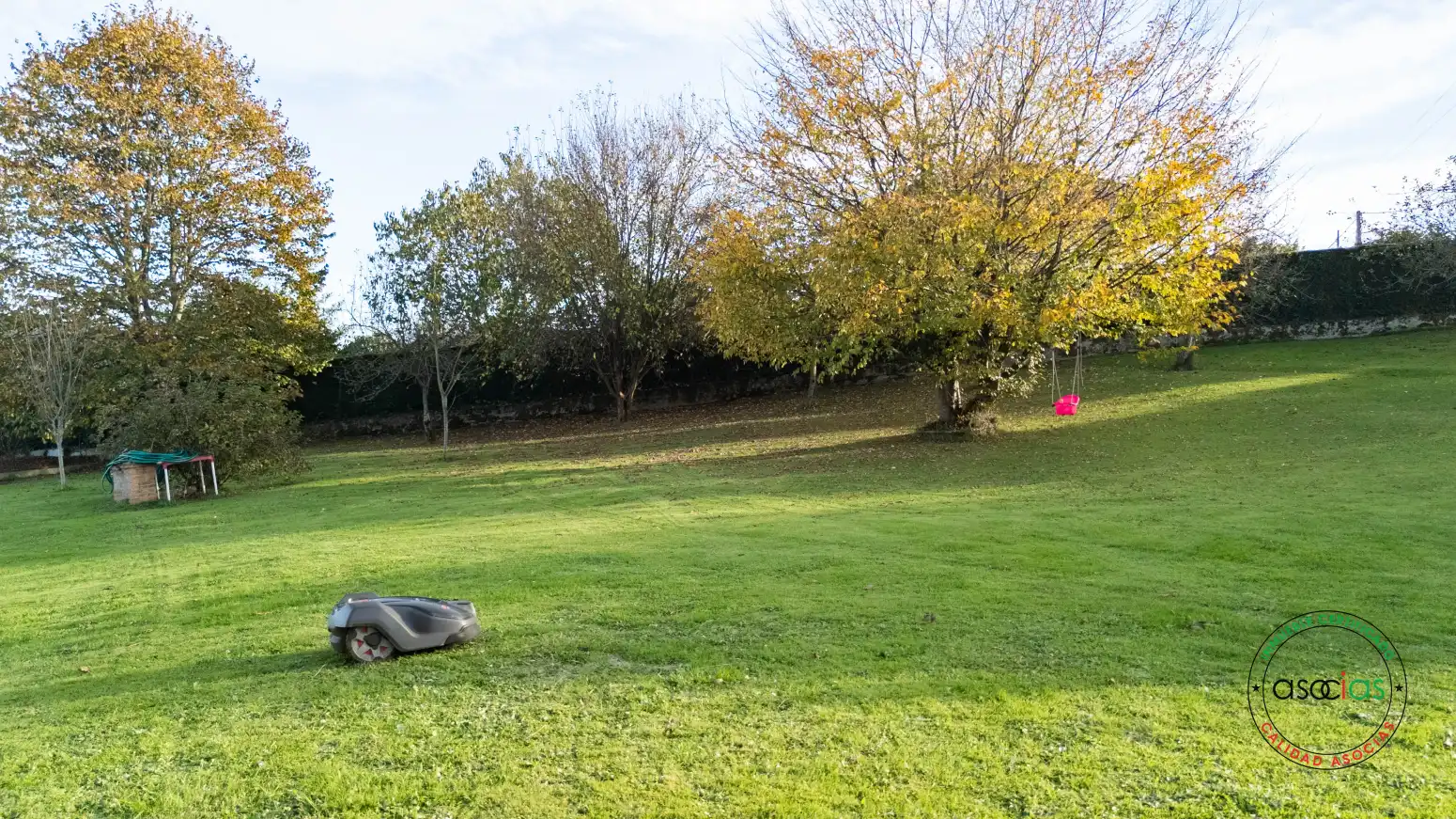 Jardí de Casa o xalet en venda en Gijón  amb Calefacció, Parquet i Terrassa