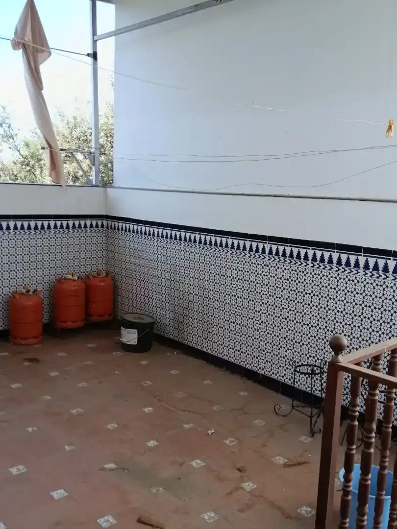 Casa adosada en venda en Linares amb Balcó