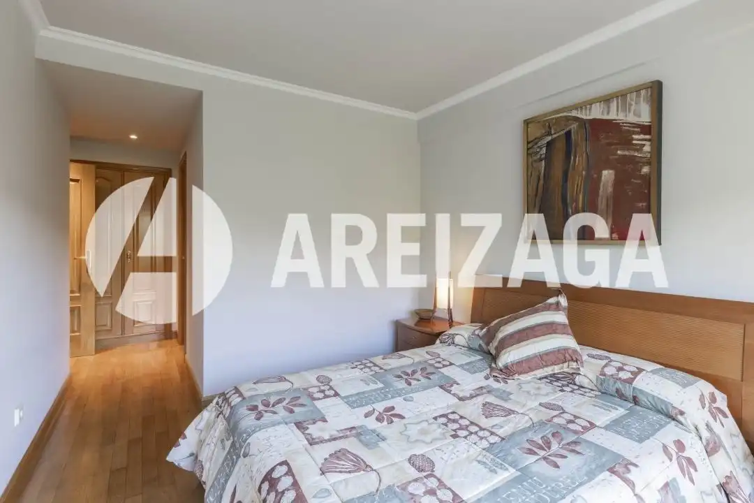 Bedroom of Flat for sale in Donostia - San Sebastián   with Heating, Terrace and Storage room