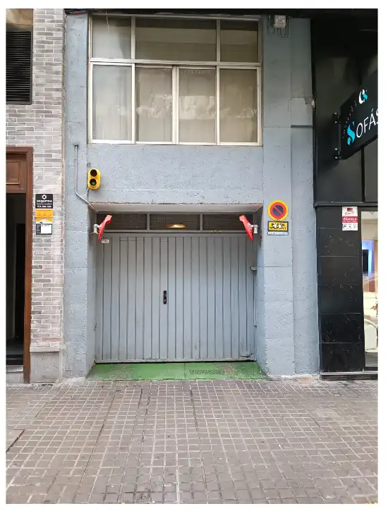 Parking de Piso en venta en Zaragoza con Calefacción, Terraza y Trastero