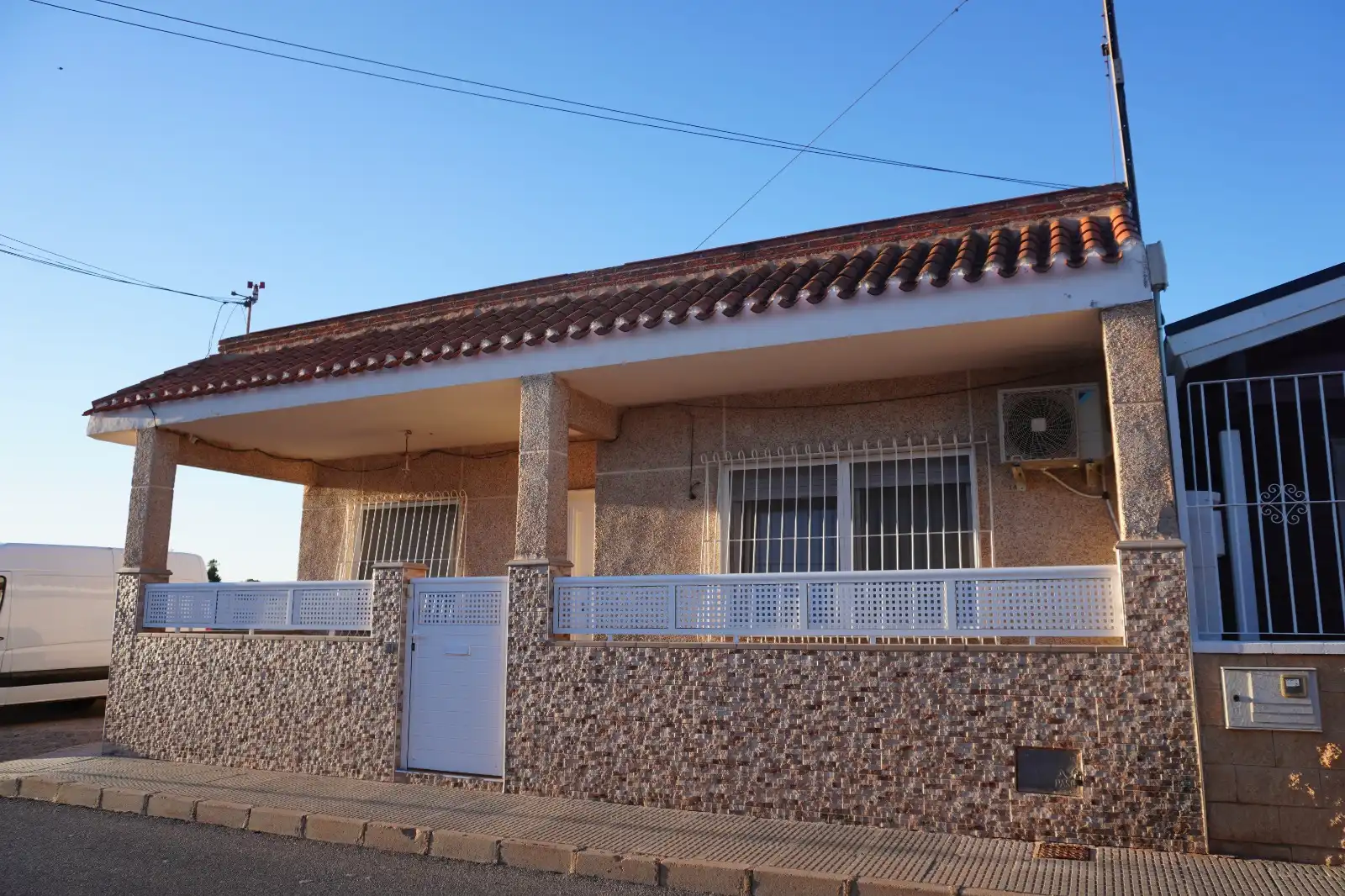 Vista exterior de Casa adosada en venta en Cartagena con Aire acondicionado, Calefacción y Jardín privado