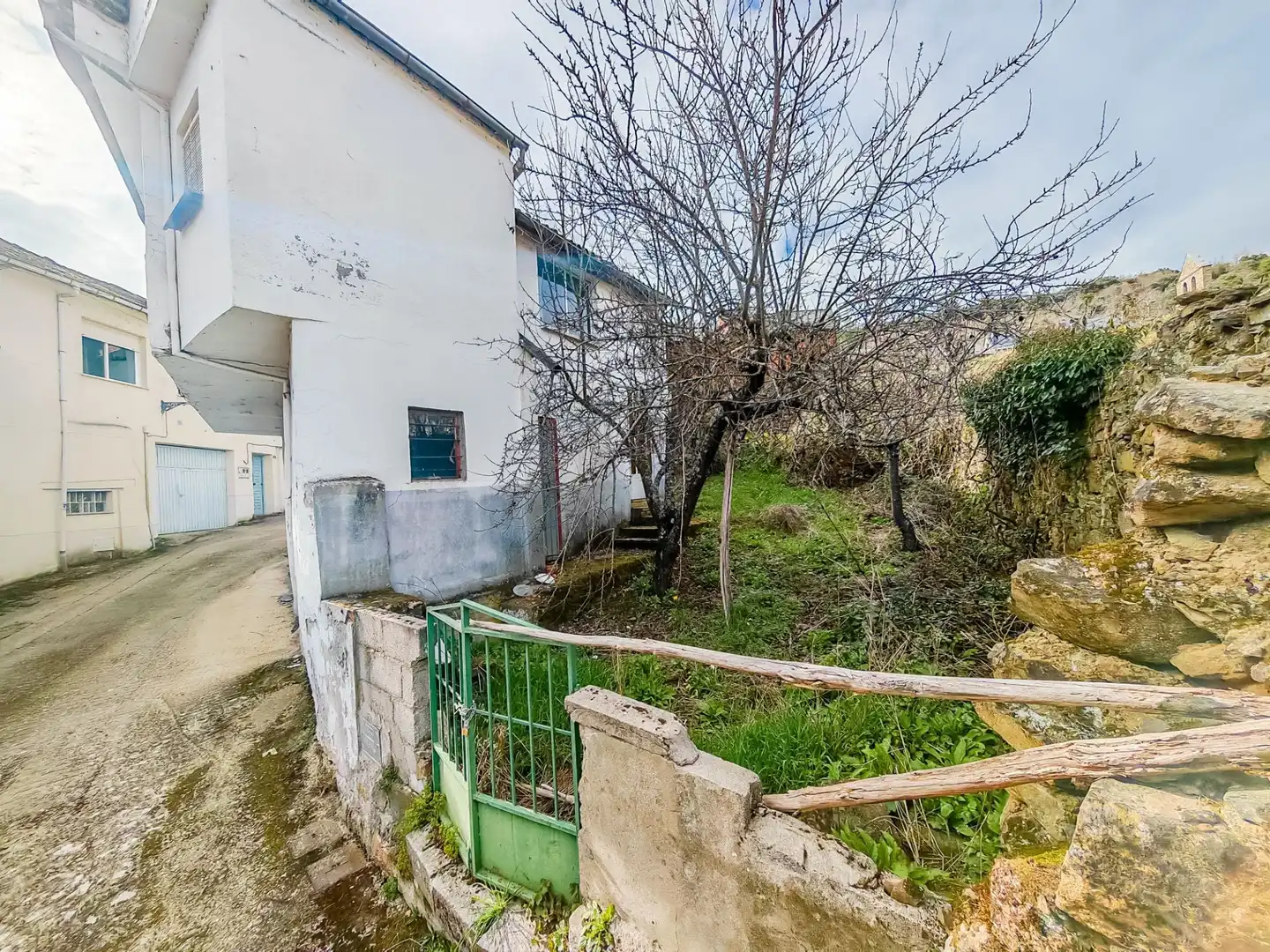 Casa o chalet en venta en Bembibre con Calefacción, Jardín privado y Amueblado