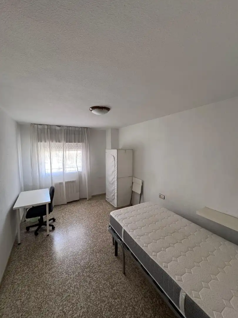 Flat for rent in Barrio de Zaidín
