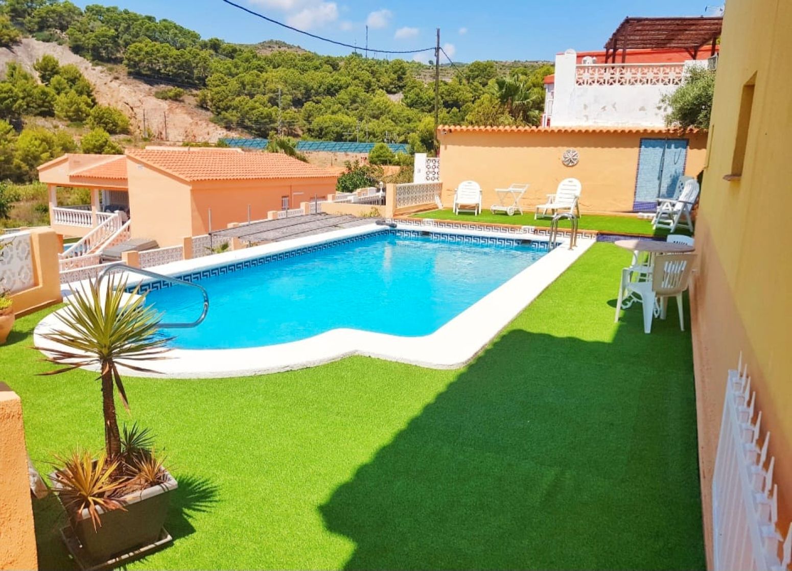 Swimming pool of House or chalet for sale in Oropesa del Mar / Orpesa  with Air Conditioner, Heating and Private garden