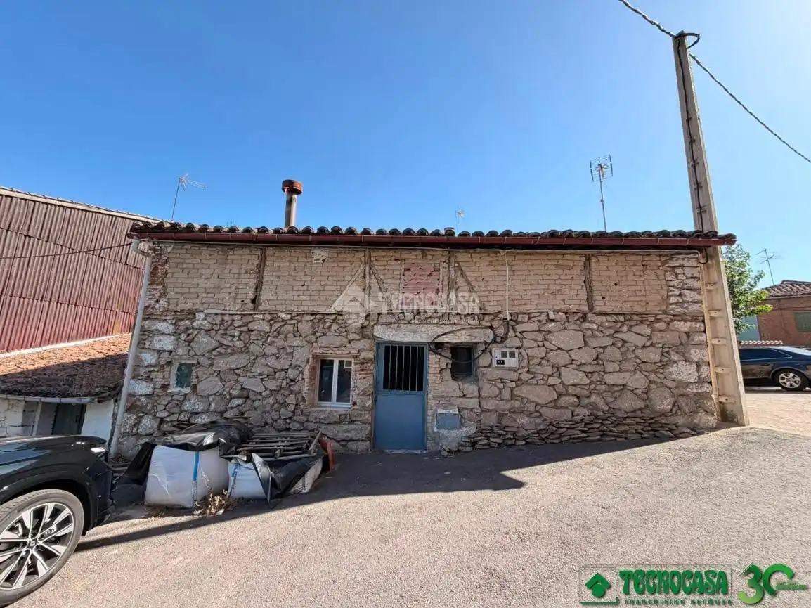 Vista exterior de Casa o chalet en venta en Arenas de San Pedro
