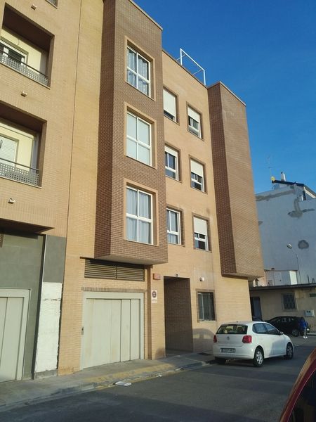 Vista exterior de Garatge en venda en Riba-roja de Túria