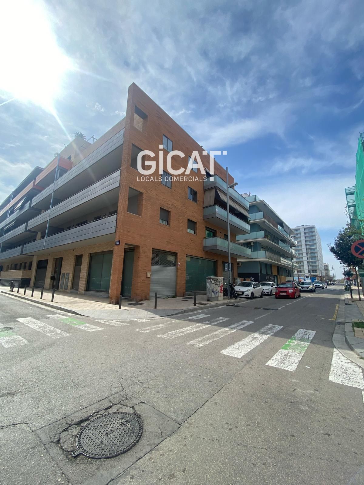 Vista exterior de Local de lloguer en Badalona amb Internet