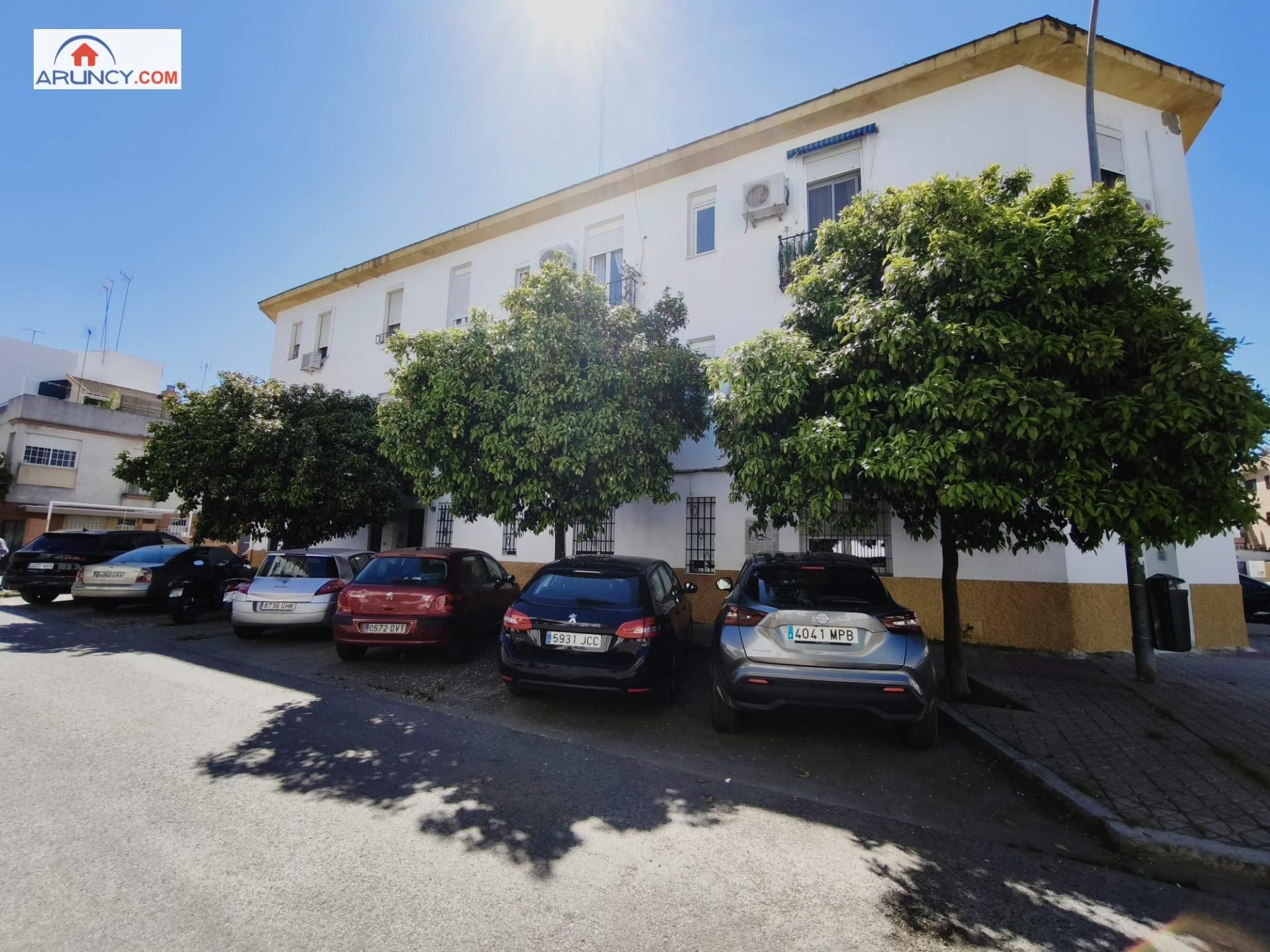 Exterior view of Flat for sale in  Sevilla Capital