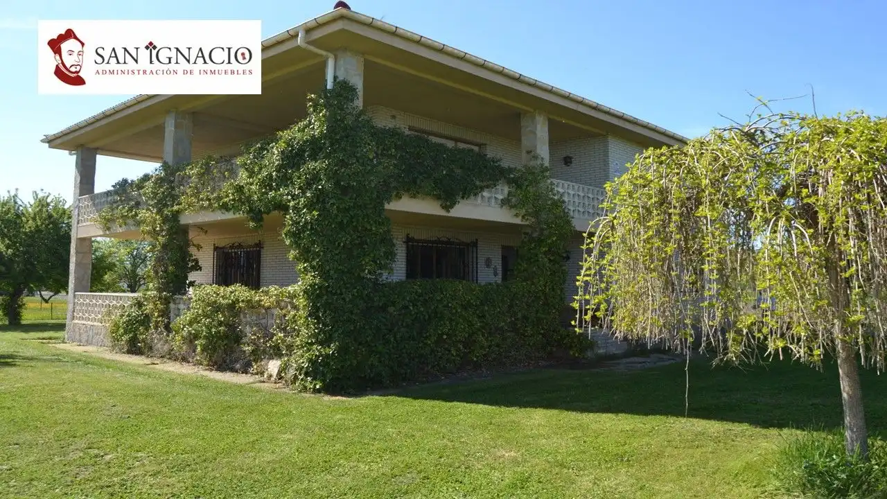 Chalet con piscina en venta en Villarcayo de Merindad de Castilla la Vieja, imagen 5