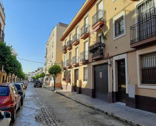 Exterior view of Flat to rent in Camas  with Air Conditioner, Parquet flooring and Storage room