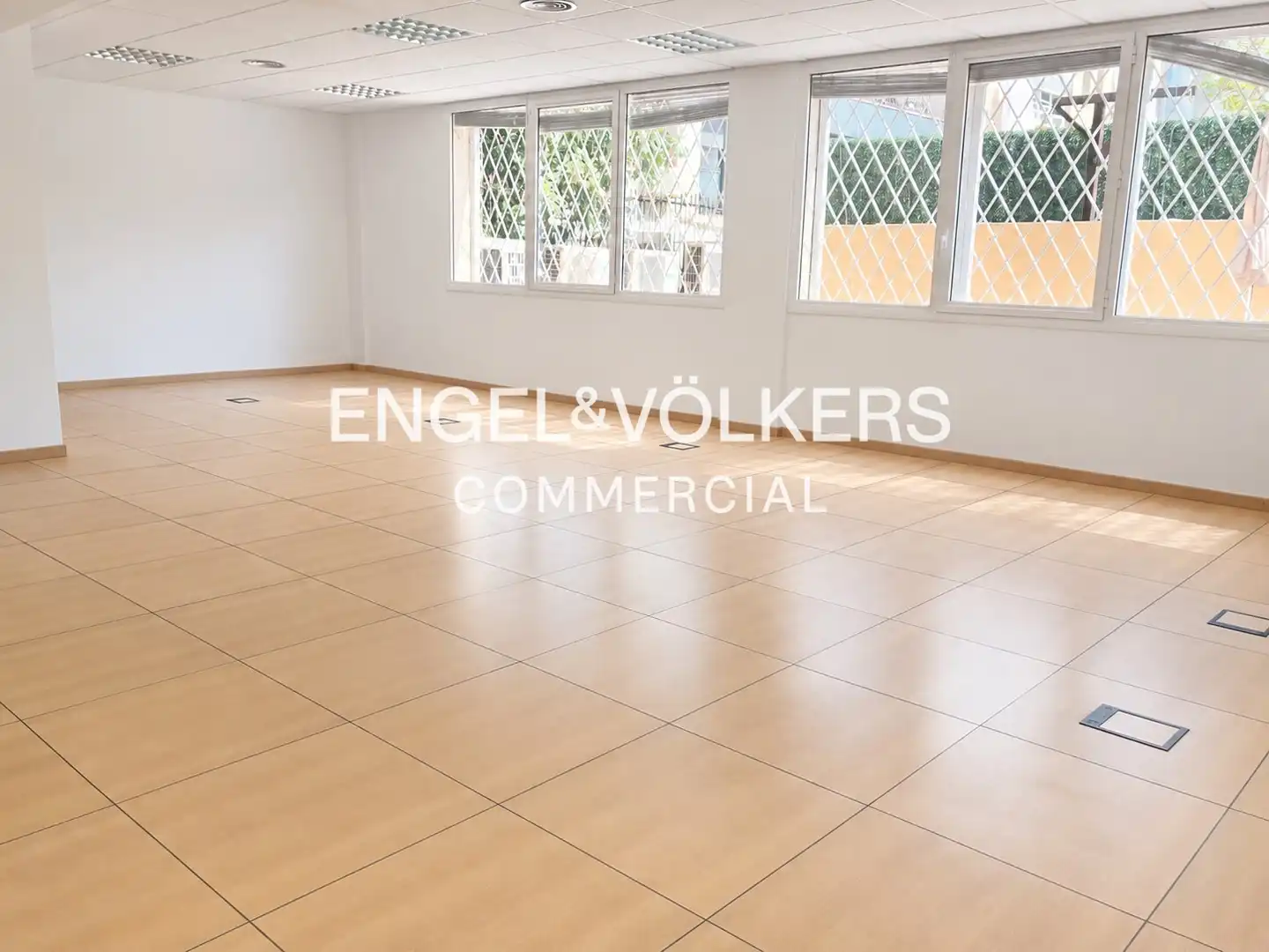 Büro zur Miete in Barcelona mit Klimaanlage und Terrasse