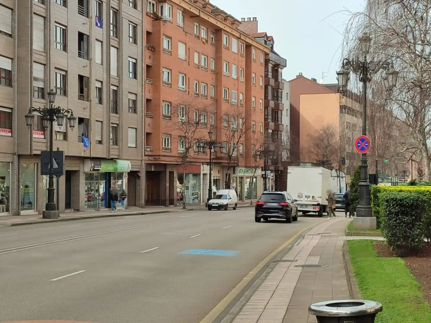 Vista exterior de Pis en venda en Oviedo 