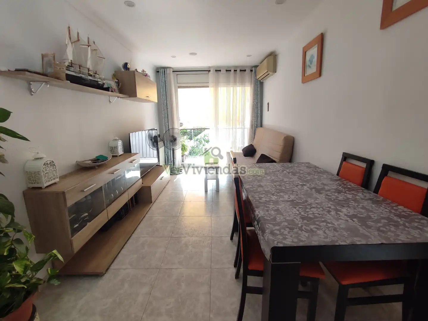 Living room of Flat for sale in Cornellà de Llobregat  with Air Conditioner, Heating and Oven