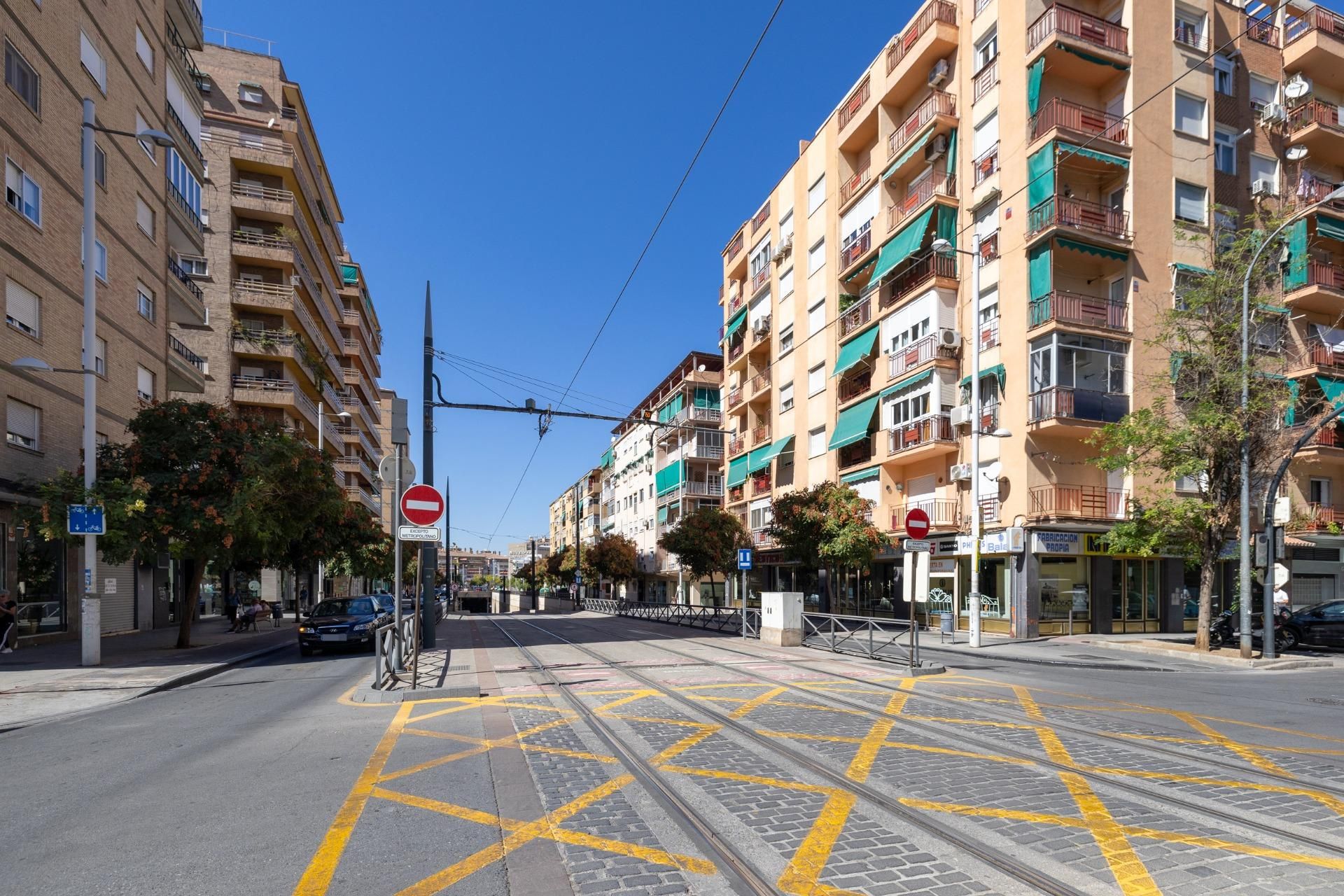 Vista exterior de Pis en venda en  Granada Capital