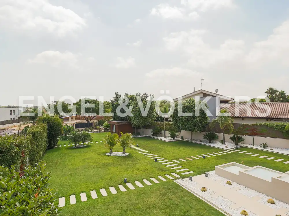 Garden of Houses for sale in Bétera  with Air Conditioner, Heating and Private garden