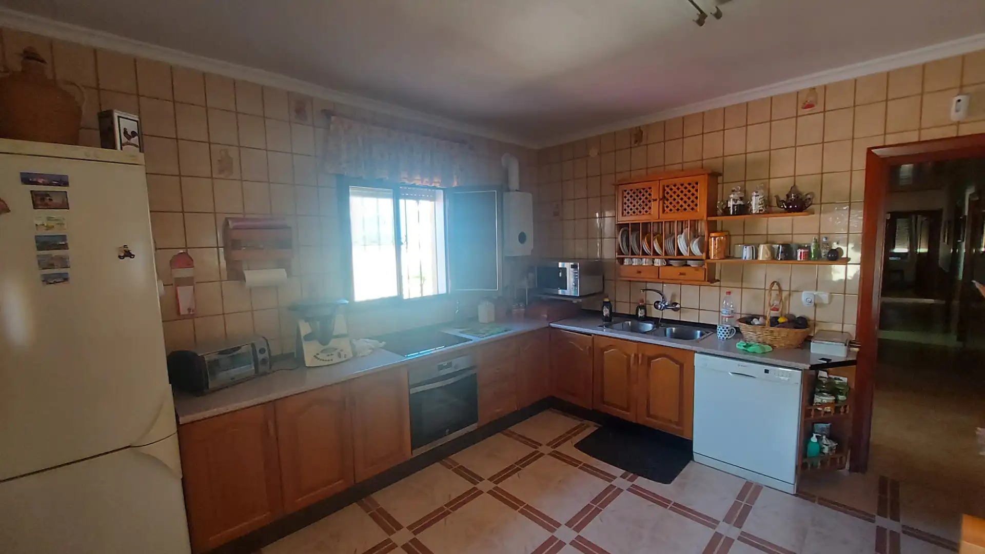 Cuina de Casa o xalet en venda en Vélez-Málaga amb Piscina