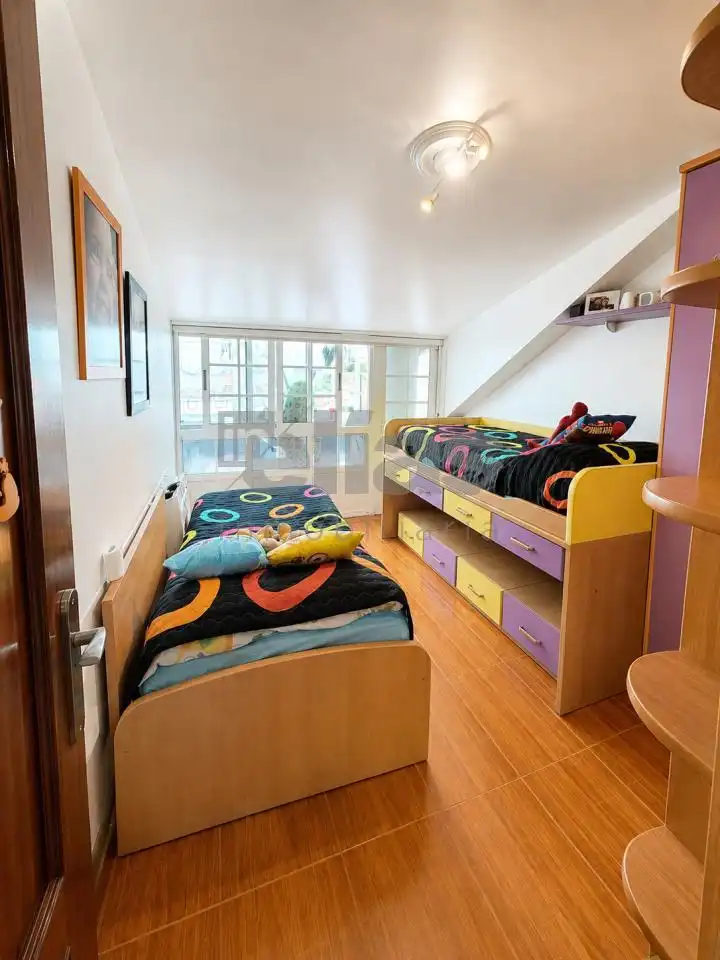 Schlafzimmer von Wohnung zur Miete in Zas mit Heizung und Abstellraum