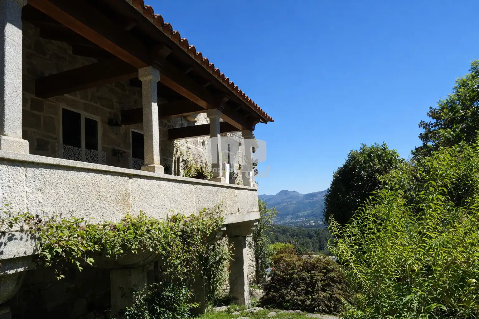 Vista exterior de Finca rústica en venda en Gondomar amb Calefacció, Jardí privat i Terrassa