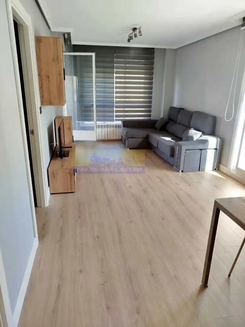 Sala de estar de Piso en venta en Castro-Urdiales con Amueblado