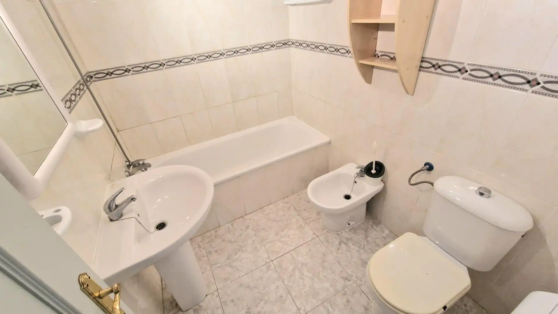Baño de Apartamento en venta en Mijas con Jardín privado, Terraza y Piscina comunitaria
