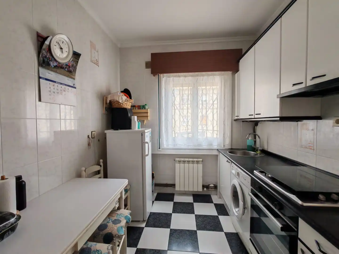Kitchen of Flat for sale in Abanto y Ciérvana-Abanto Zierbena  with Heating