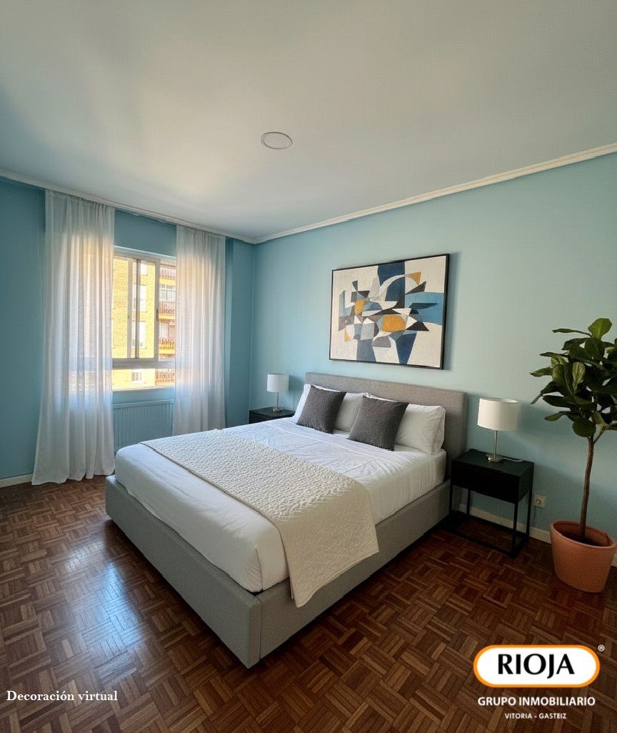 Bedroom of Flat for sale in Vitoria - Gasteiz  with Furnished