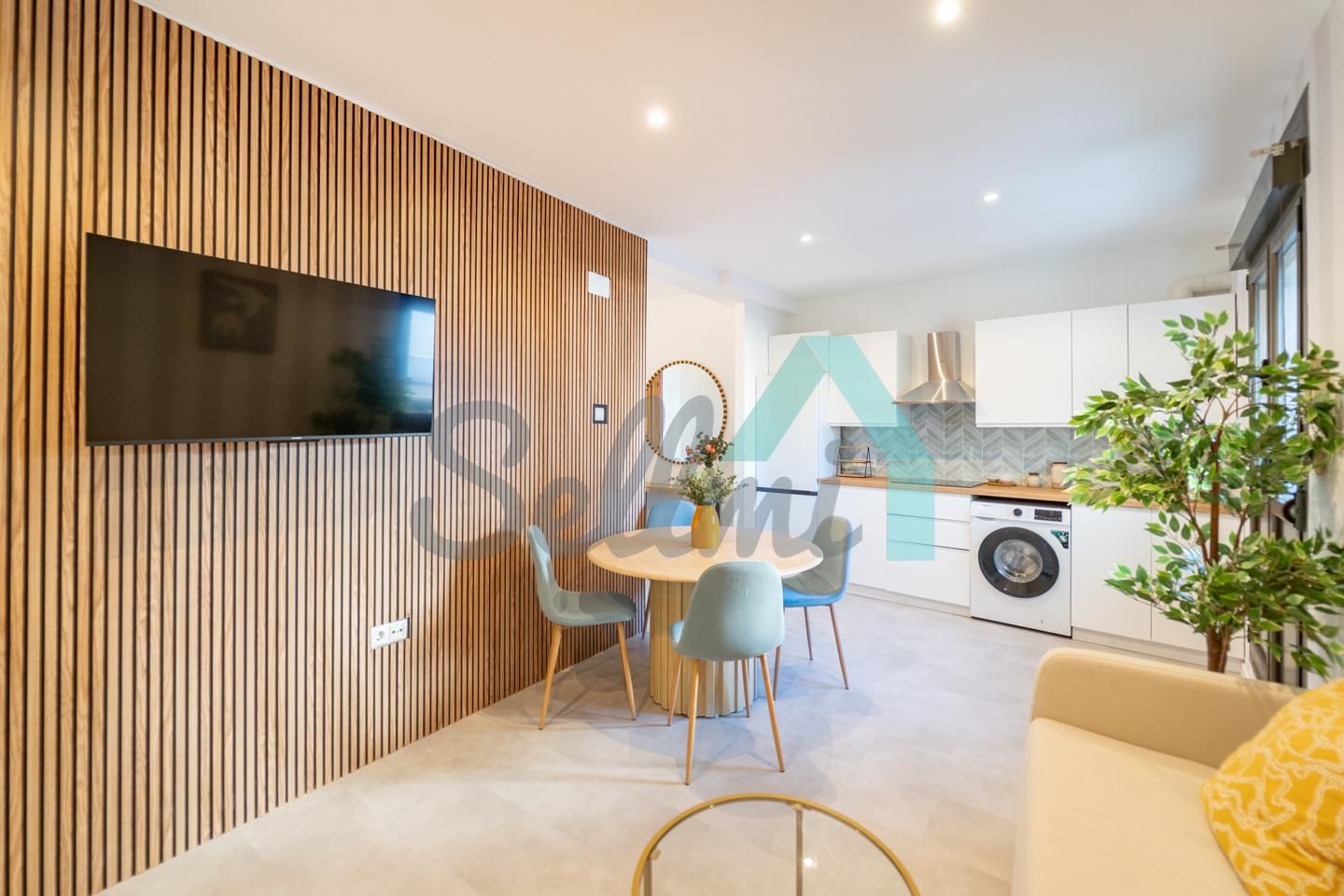 Kitchen of Flat for sale in Oviedo   with Heating, Terrace and Storage room
