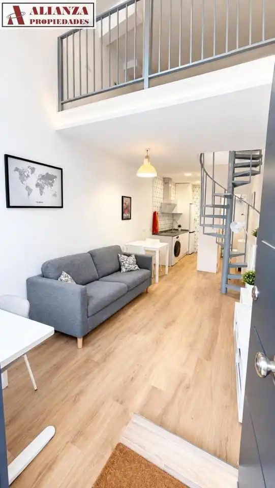 Living room of Study for rent in Málaga  with Air Conditioner
