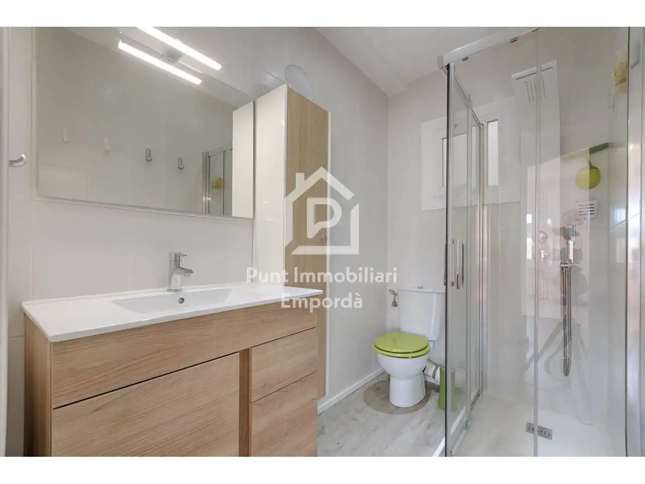Baño de Piso en venta en Centre