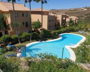 Piscina de Apartament de lloguer en Estepona amb Aire condicionat, Calefacció i Terrassa