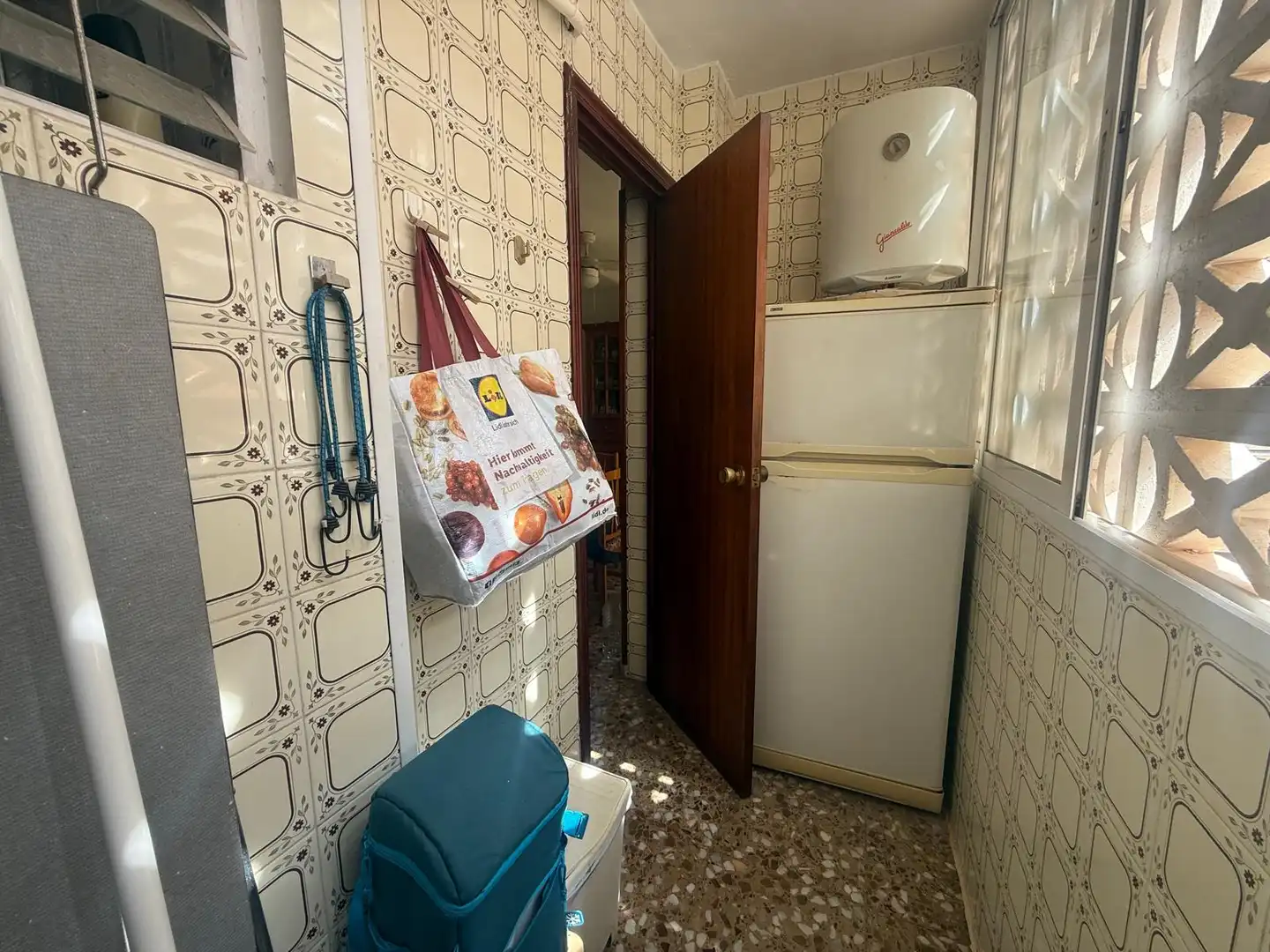 Küche von Wohnung zum Verkauf in Torrevieja mit Klimaanlage, Heizung und Möbliert