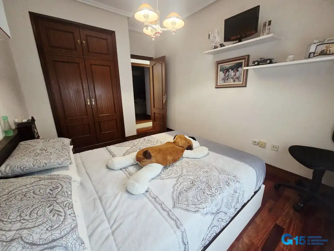 Habitación de Piso en venta en Errenteria con Calefacción, Terraza y Amueblado