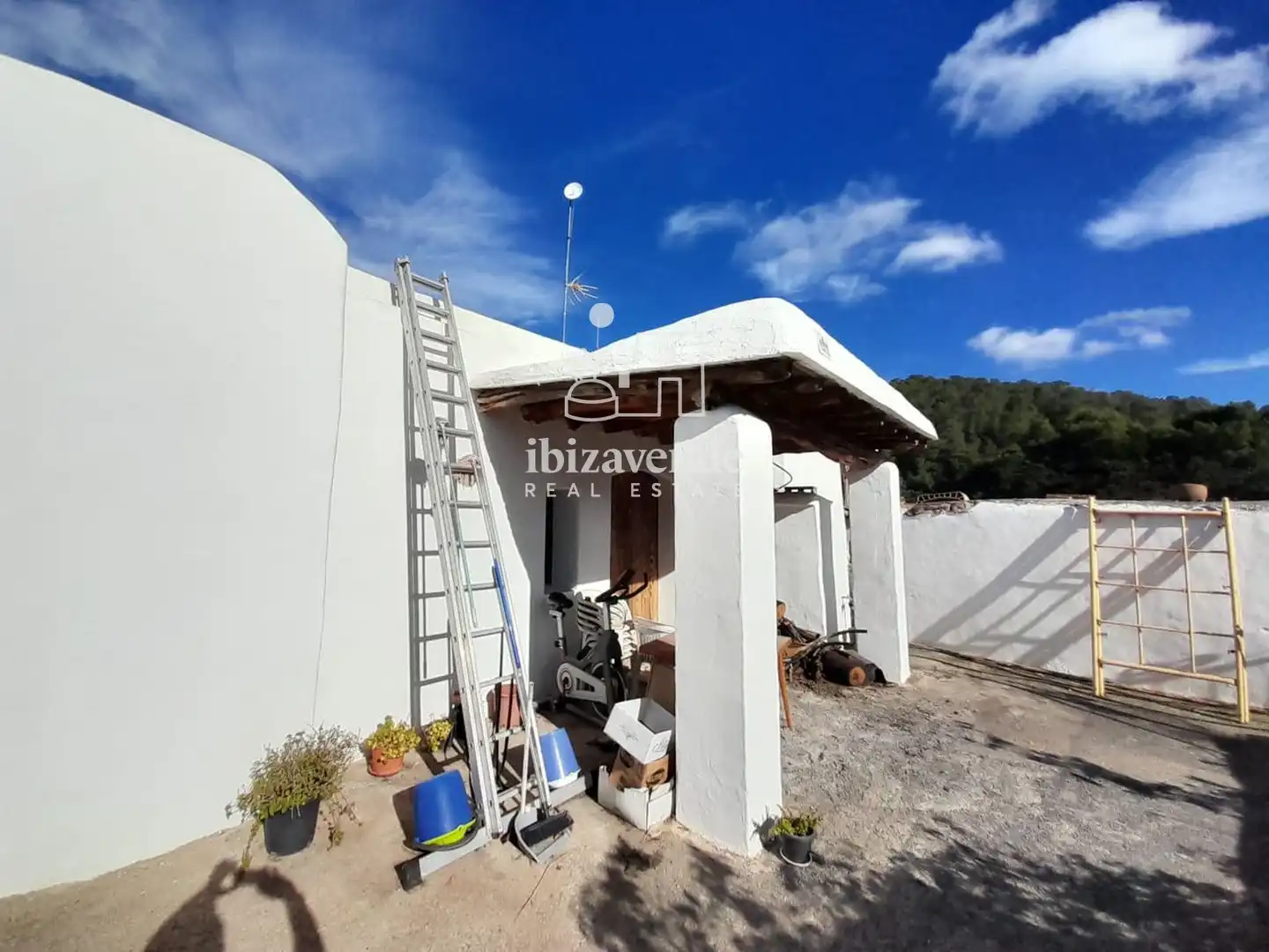 Exterior view of Houses for sale in Sant Joan de Labritja  with Furnished