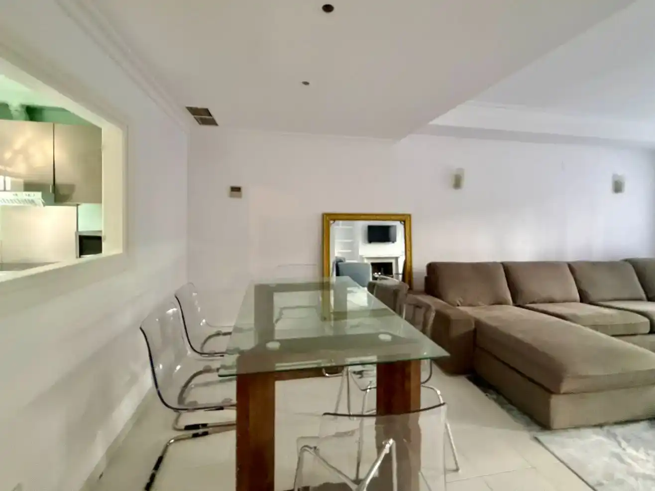 Einfamilien-Reihenhaus zur Miete in Marbella, Málaga