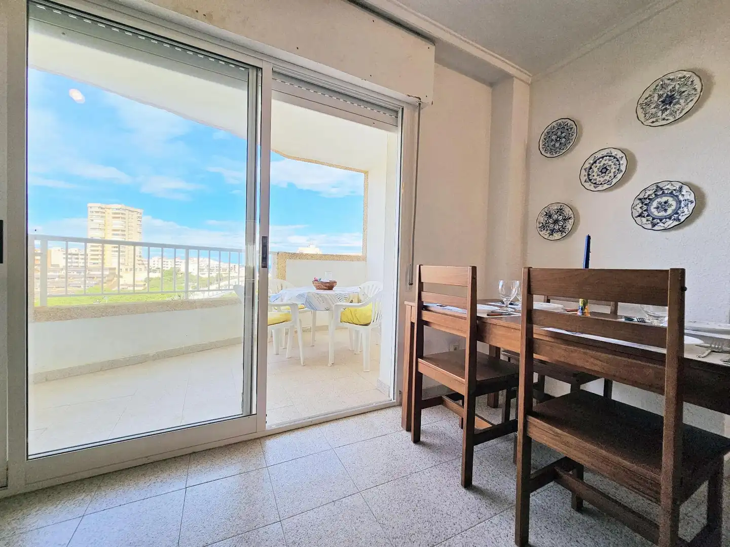 Comedor de Apartamento de alquiler en La Manga del Mar Menor con Terraza y Piscina