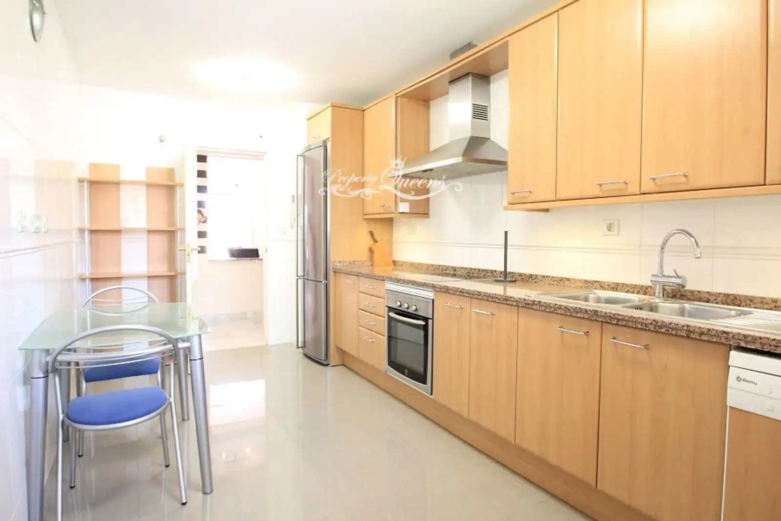 Cocina de Piso de alquiler en Marbella con Aire acondicionado, Terraza y Piscina