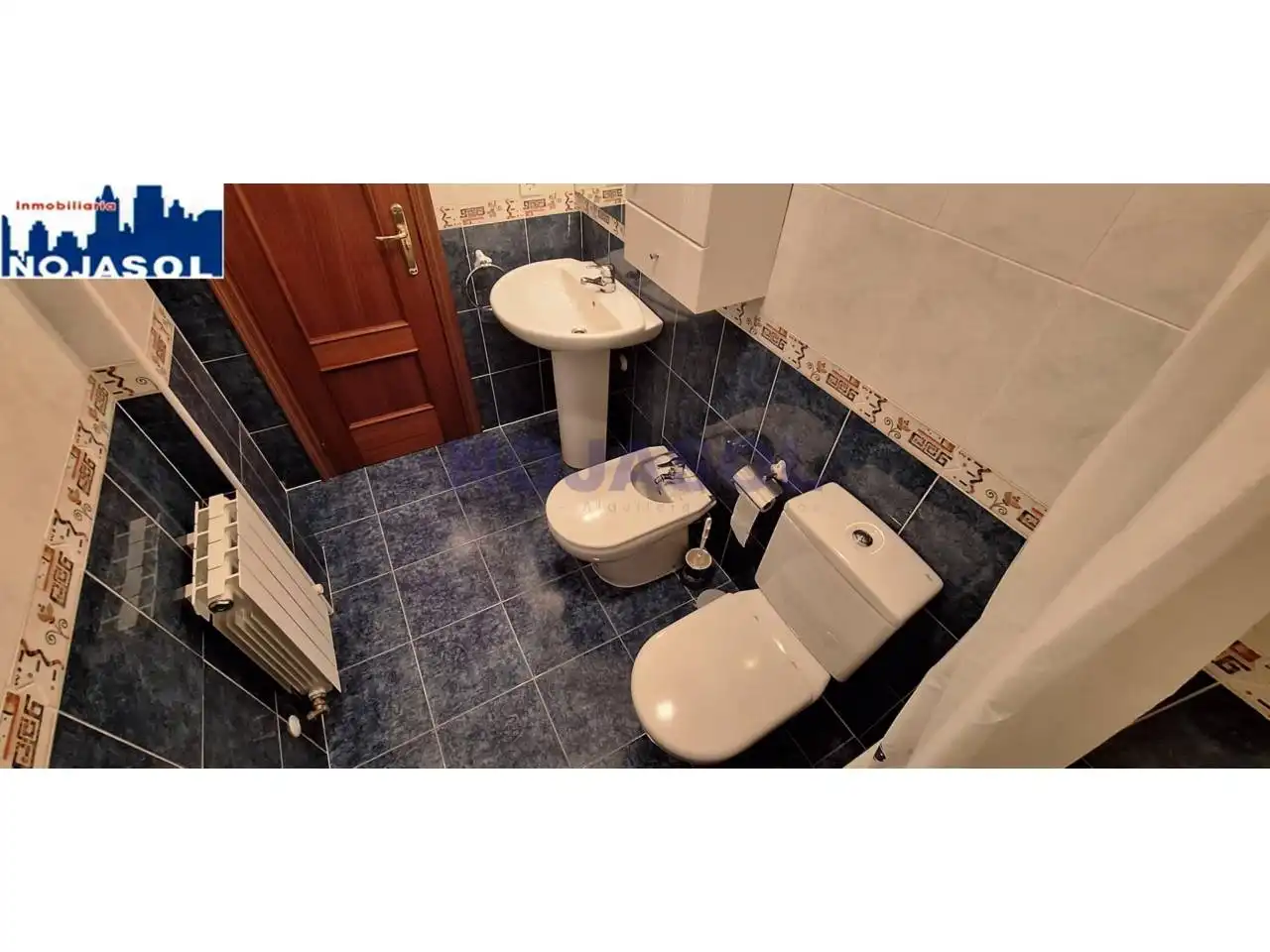 Badezimmer von Dachboden zur Miete in Noja mit Heizung, Terrasse und Möbliert