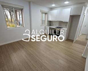 Bedroom of Flat to rent in  Madrid Capital