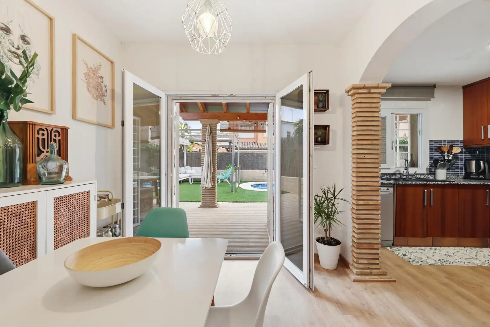 Dining room of Houses for sale in La Pobla de Vallbona  with Air Conditioner, Heating and Private garden