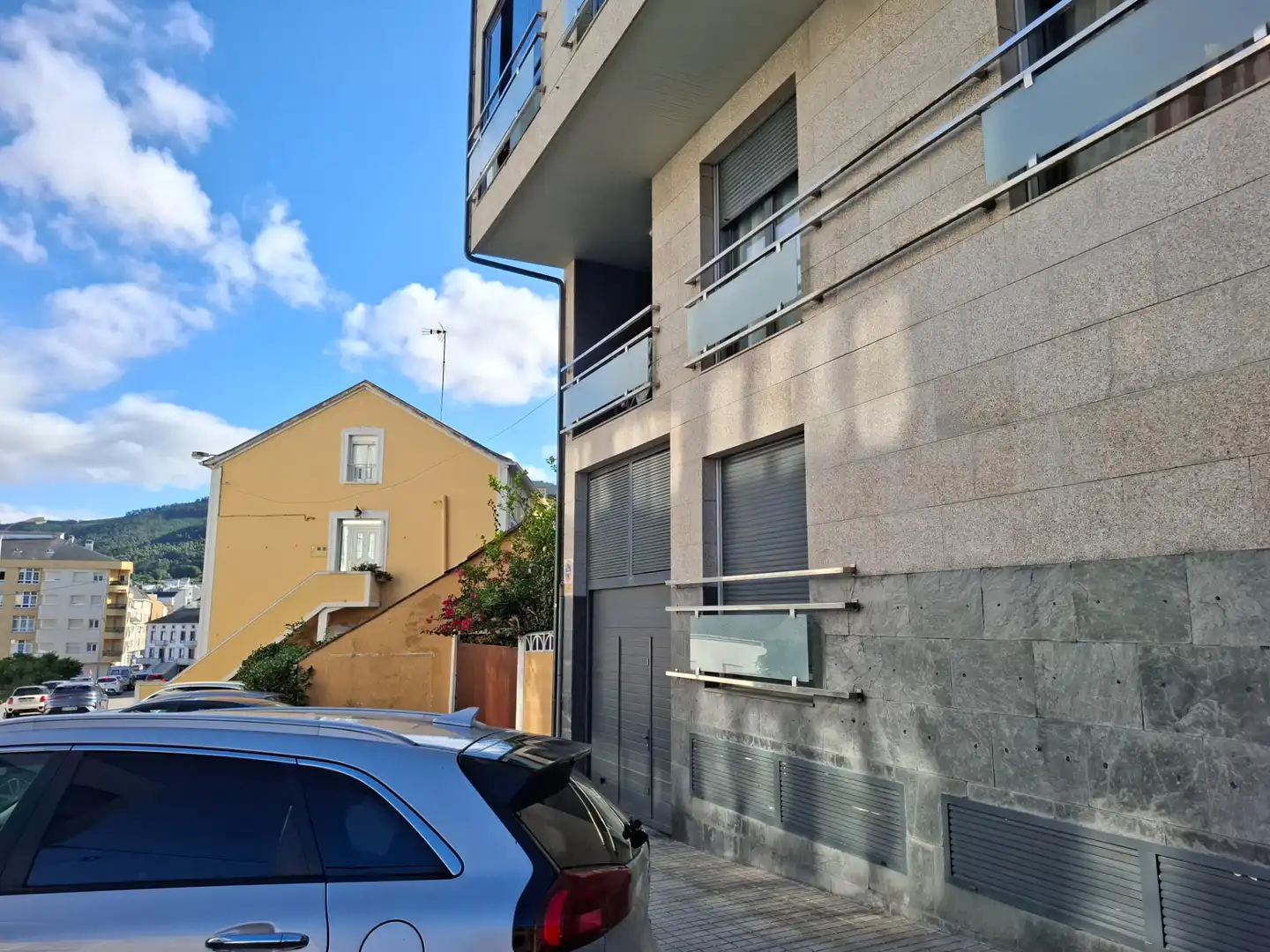 Vista exterior de Piso en venta en Burela con Calefacción y Amueblado