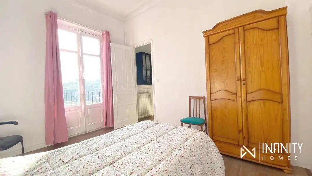 Bedroom of Flat for rent in Bilbao   with Heating and Balcony