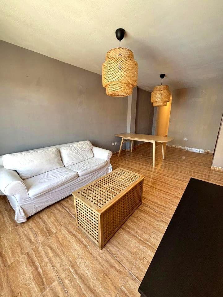 Sala d'estar de Apartament de lloguer en  Santa Cruz de Tenerife Capital amb Moblat