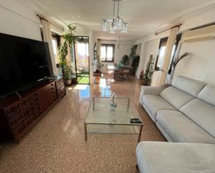 Sala d'estar de Pis en venda en Alicante / Alacant amb Aire condicionat, Parquet i Terrassa
