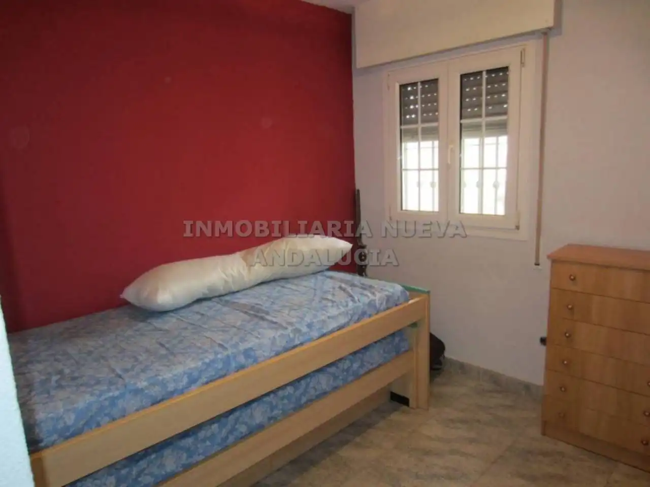 Habitación de Piso de alquiler en Almería con Terraza, Amueblado y Piscina comunitaria