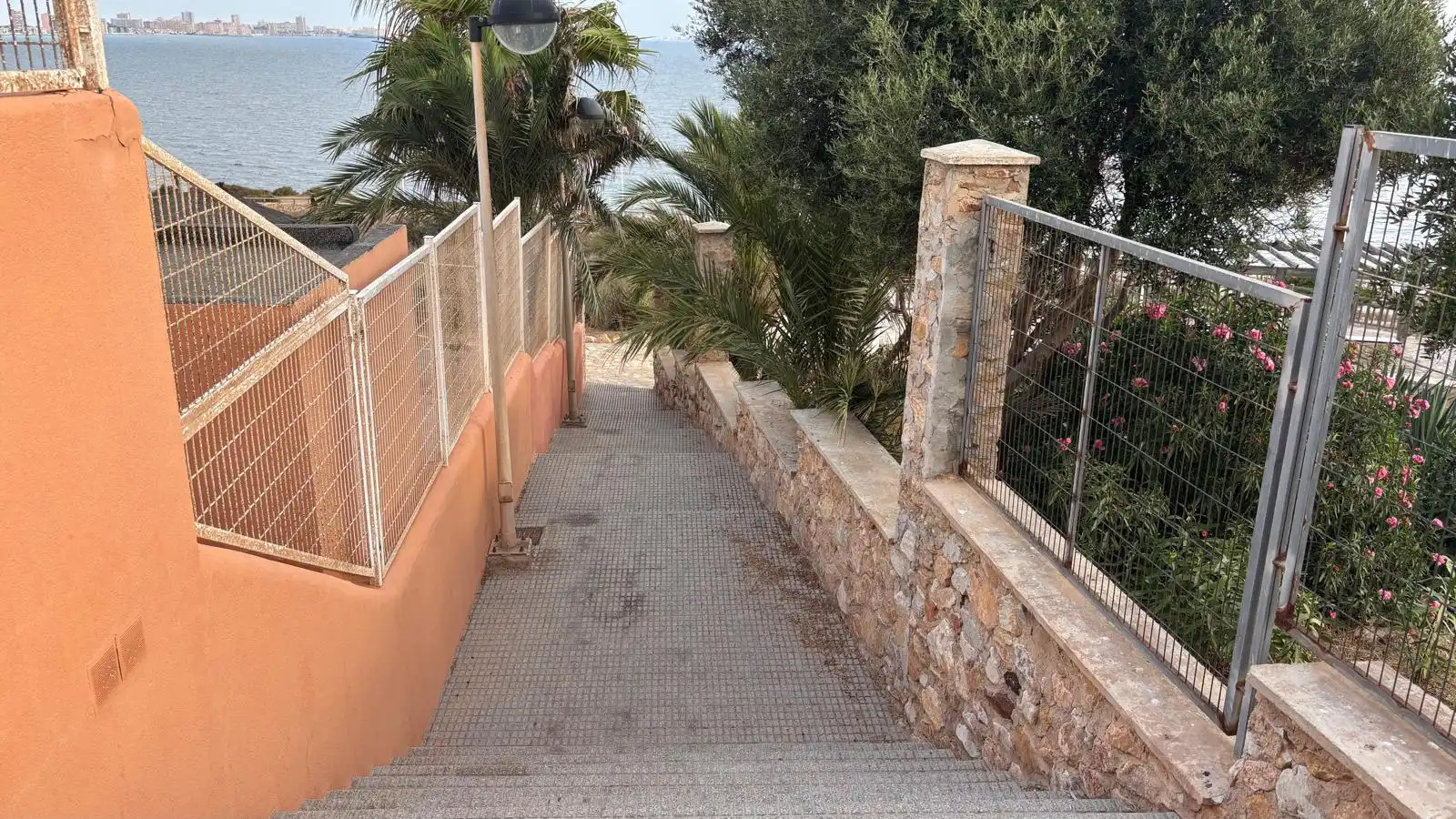 Terrasse von Wohnungen zum Verkauf in Cartagena mit Klimaanlage, Heizung und Terrasse