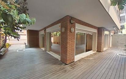 Terrassa de Planta baixa de lloguer en  Barcelona Capital amb Aire condicionat, Calefacció i Jardí privat