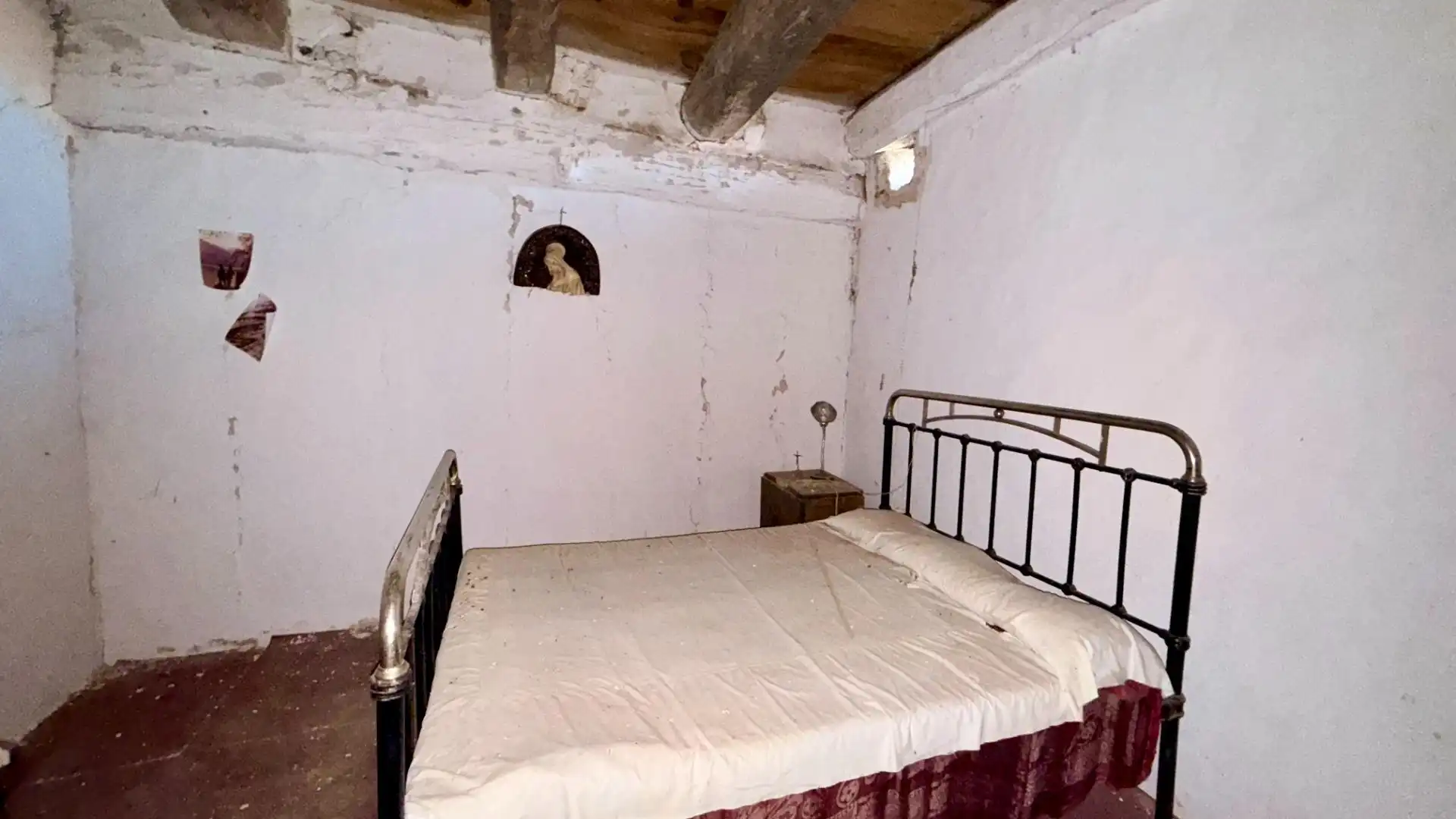 Dormitori de Casa o xalet en venda en Olombrada amb Moblat i Balcó