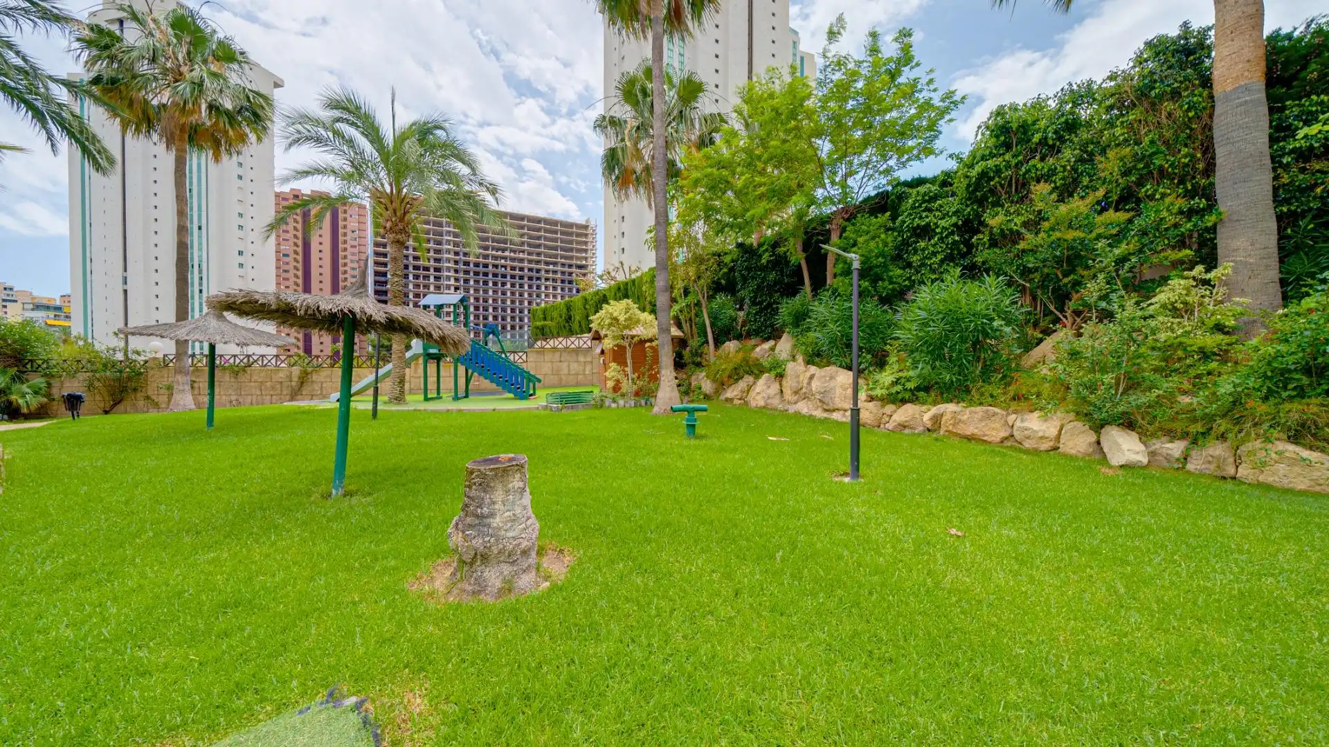 Jardí de Apartament de lloguer en Villajoyosa / La Vila Joiosa amb Aire condicionat, Jardí privat i Terrassa