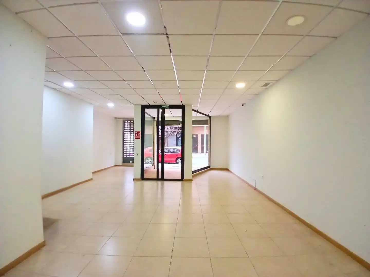 Local en venta en Cartagena con Aire acondicionado