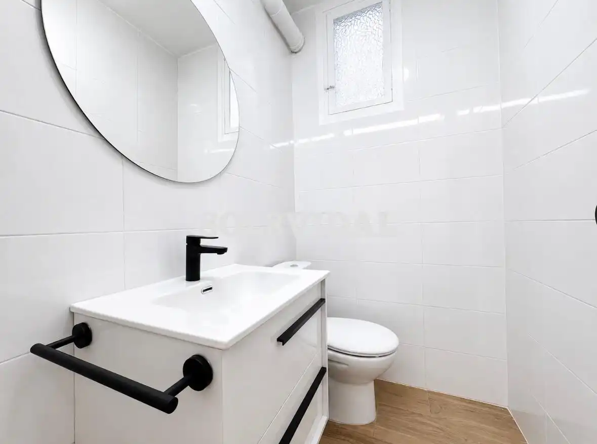 Badezimmer von Wohnung zur Miete in Orihuela mit Klimaanlage, Möbliert und Balkon